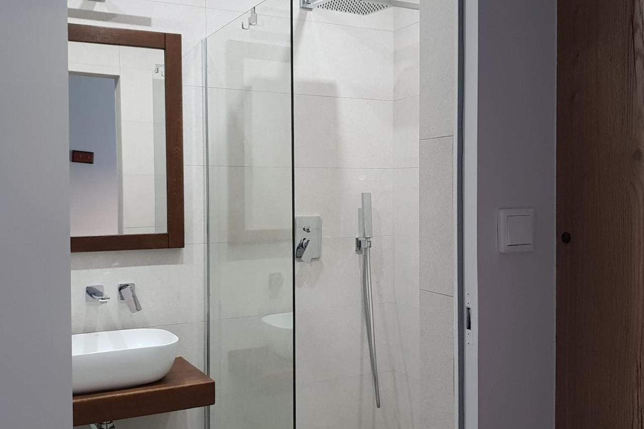 Boutique 108 - Old City, Luxury Apt. With A Garage Cracovia Exterior foto
