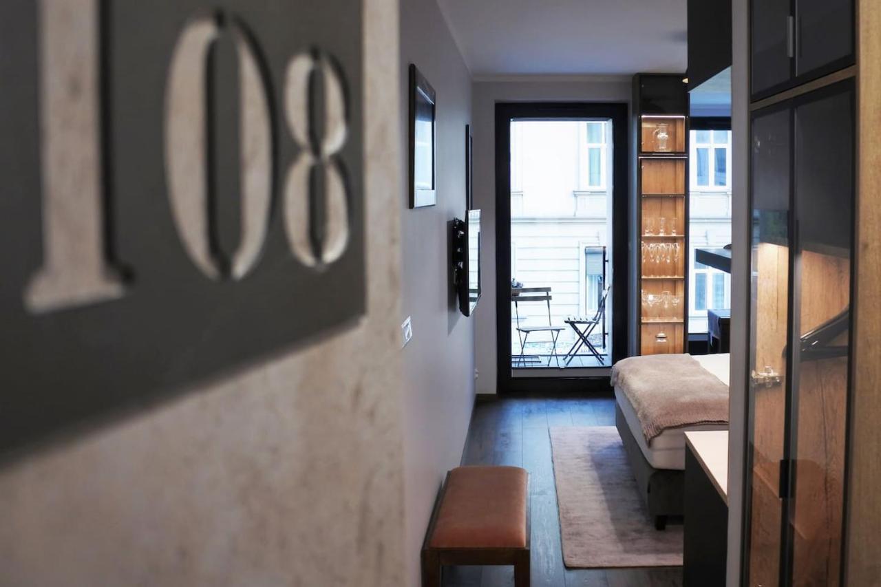 Boutique 108 - Old City, Luxury Apt. With A Garage Cracovia Exterior foto