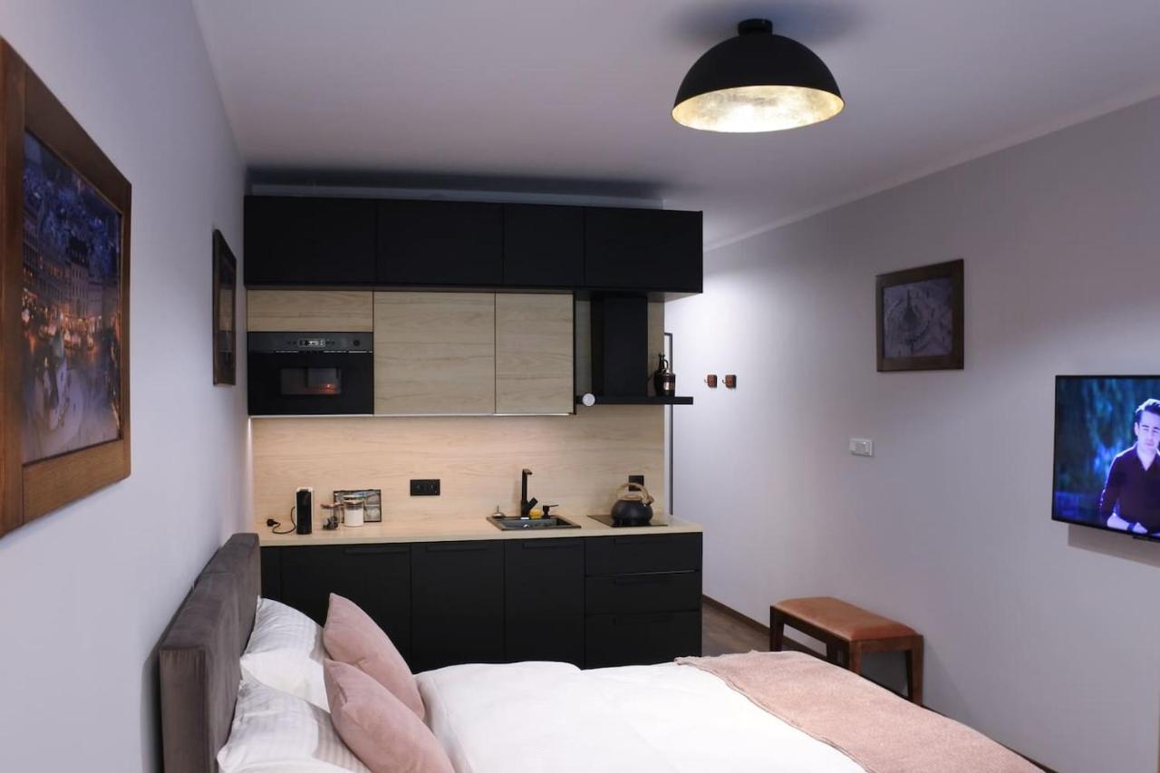 Boutique 108 - Old City, Luxury Apt. With A Garage Cracovia Exterior foto